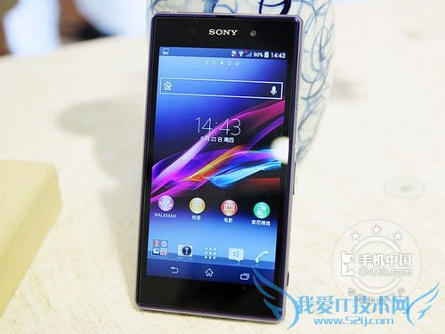 图为 索尼Z1