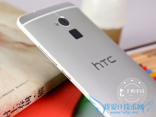 图为:HTC One MAX 背面