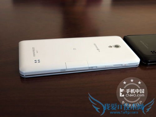 LG F240(Optimus G Pro)背面图
