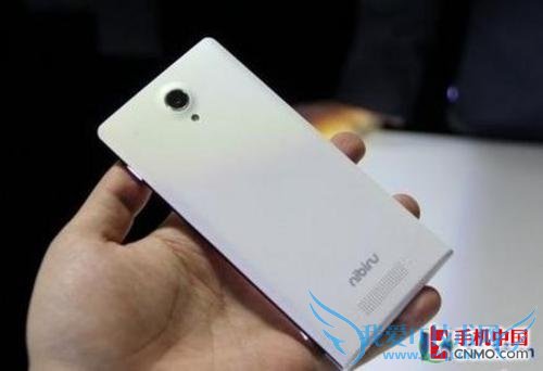 天语nibiru H1 背面图