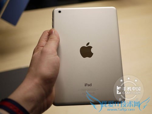 图为 苹果iPad mini 背面