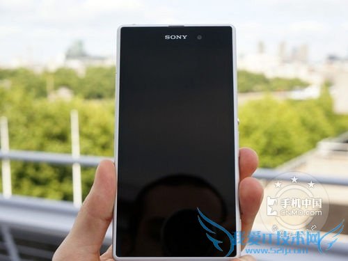 图为:索尼 L39h(Xperia Z1)正面