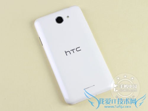 HTC Desire 516(D516w/联通版)背面