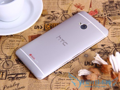 图为 HTC One