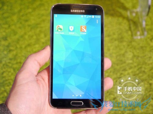 图为:三星GALAXY S5(四核/国际版)手机正面
