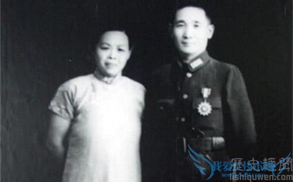 张治中将军与夫人合照 张治中将军与夫人合照