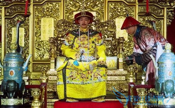 嘉庆皇帝剧照 嘉庆皇帝剧照