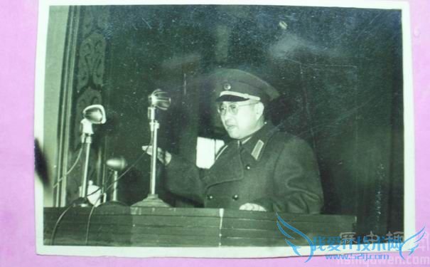 陈赓简介 陈赓的夫人子女介绍 陈赓简介 陈赓的夫人子女介绍