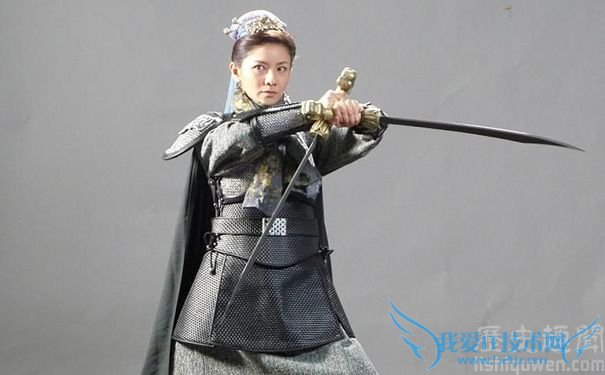 胡可饰演顾大嫂. 胡可饰演顾大嫂.