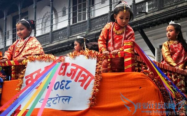 尼泊尔活女神巡街图片 尼泊尔活女神巡街图片