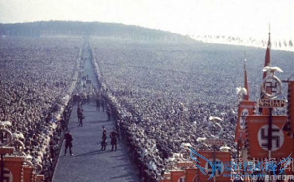 希特勒阅兵.jpg 希特勒阅兵.jpg