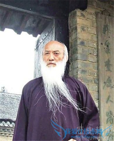 令狐冲是真正的剑客 教令狐冲独孤九剑的是谁 令狐冲是真正的剑客 教令狐冲独孤九剑的是谁