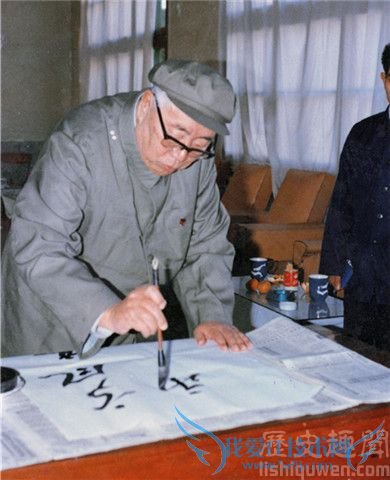 杨易辰简介 杨易辰的生平经历 杨易辰简介 杨易辰的生平经历