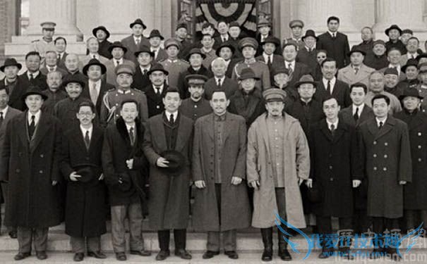 辛亥革命发起人是谁 辛亥革命哪些方面改变了 辛亥革命发起人是谁 辛亥革命哪些方面改变了