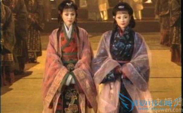 《汉宫飞燕》赵飞燕与赵合德剧照 《汉宫飞燕》赵飞燕与赵合德剧照