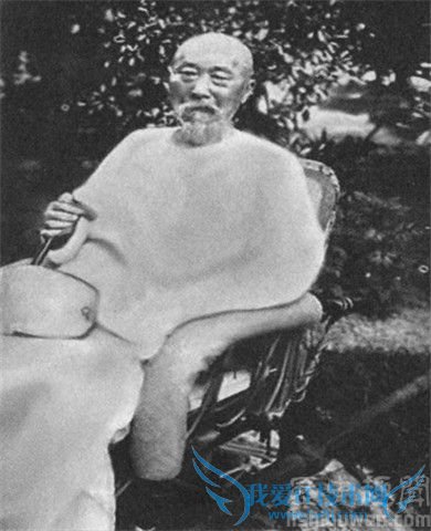 张爱玲和李鸿章是什么关系 张爱玲的晚年 张爱玲和李鸿章是什么关系 张爱玲的晚年