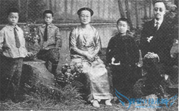 章士钊的简介 章士钊与陈独秀杜月笙的关系 章士钊的简介 章士钊与陈独秀杜月笙的关系