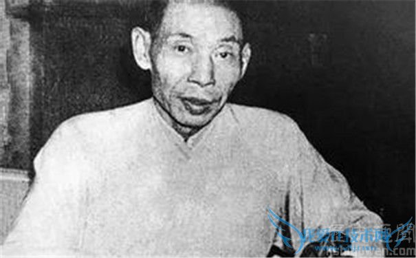 章士钊的简介 章士钊与陈独秀杜月笙的关系 章士钊的简介 章士钊与陈独秀杜月笙的关系