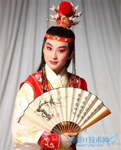 贾宝玉原形是谁 贾宝玉是什么转世 贾宝玉原形是谁 贾宝玉是什么转世