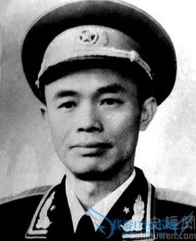 钟伟将军简历 钟伟将军的子女介绍 钟伟将军简历 钟伟将军的子女介绍