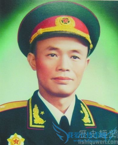 钟伟将军简历 钟伟将军的子女介绍 钟伟将军简历 钟伟将军的子女介绍