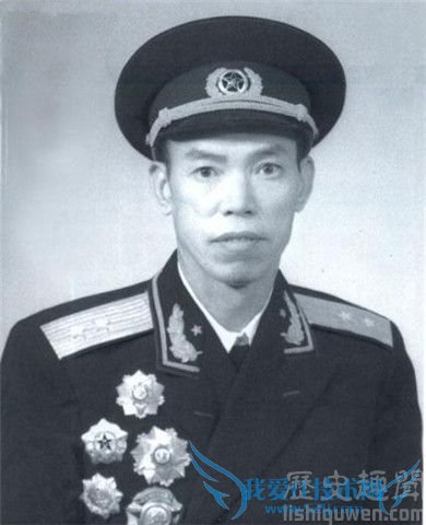 梁兴初的简历 梁兴初与梁光烈的关系如何 梁兴初的简历 梁兴初与梁光烈的关系如何