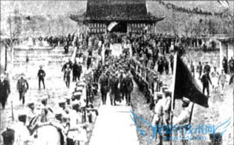 孙中山,黄兴等在明孝陵合影 孙中山,黄兴等在明孝陵合影