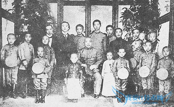 孙中山全体子孙合影 孙中山全体子孙合影