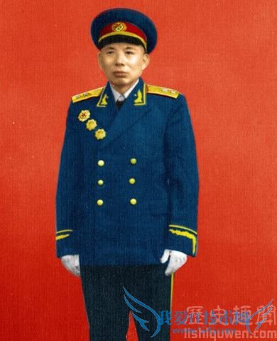 张仁初中将照片 张仁初中将照片