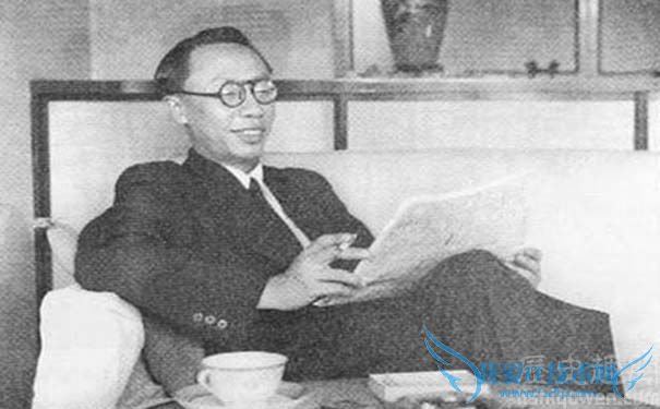 溥仪是如何登基的 后人如何评价溥仪 溥仪是如何登基的 后人如何评价溥仪