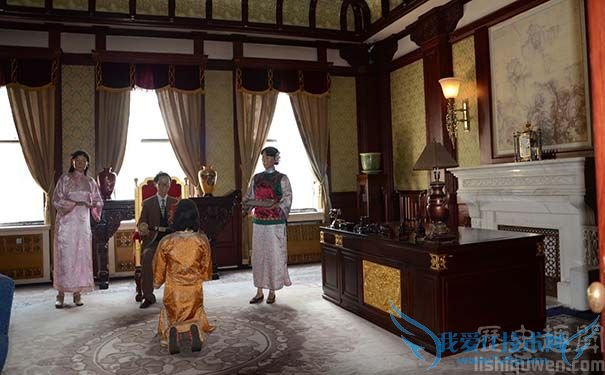 溥仪是如何登基的 后人如何评价溥仪 溥仪是如何登基的 后人如何评价溥仪