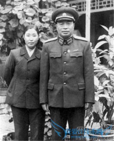 杨至成的简历 杨至成将军妻子子女 杨至成的简历 杨至成将军妻子子女