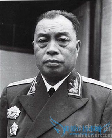 杨至成的简历 杨至成将军妻子子女 杨至成的简历 杨至成将军妻子子女