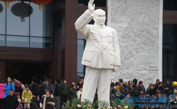 朱德塑像 朱德塑像