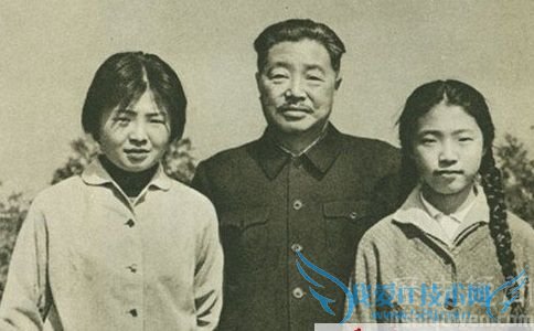 蹇先任为什么离婚 蹇先任第二丈夫是谁 蹇先任为什么离婚 蹇先任第二丈夫是谁