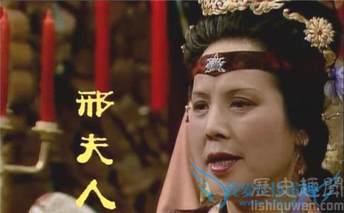 邢夫人帮贾赦纳妾 邢夫人尤氏是什么关系 邢夫人帮贾赦纳妾 邢夫人尤氏是什么关系