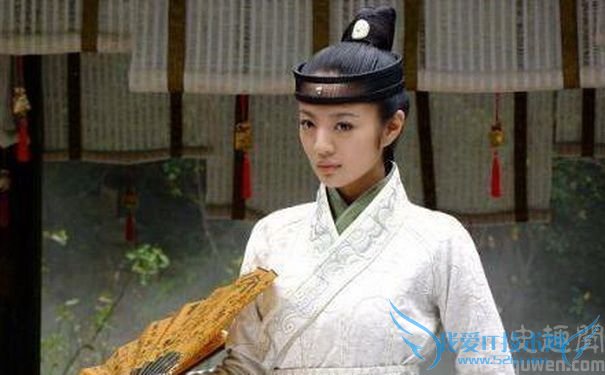 书生扮相李师师剧照 书生扮相李师师剧照