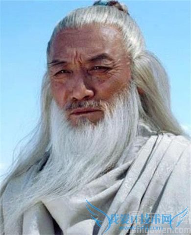 风清扬任我行独孤求败的关系 风清扬vs东方不败 风清扬任我行独孤求败的关系 风清扬vs东方不败