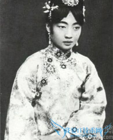 婉容漂亮吗 婉容是不是断了一只手