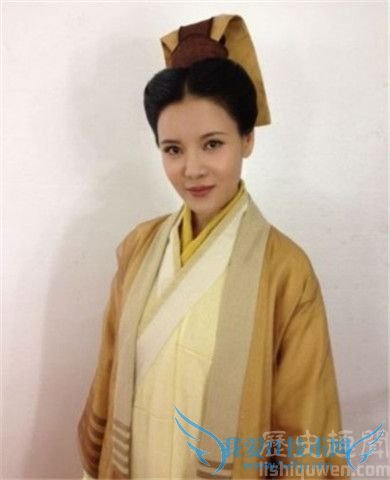 定逸师太为何传位令狐冲 定逸师太是谁杀的 定逸师太为何传位令狐冲 定逸师太是谁杀的