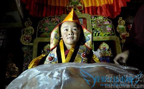 第六世德珠活佛在西藏扎果寺坐床 第六世德珠活佛在西藏扎果寺坐床