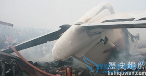 6月3日在尼日利亚拉各斯拍摄的坠机现场 6月3日在尼日利亚拉各斯拍摄的坠机现场