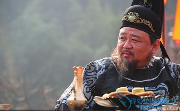 梁冠华饰演的狄仁杰剧照 梁冠华饰演的狄仁杰剧照