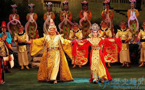 实景剧《文成公主》中的松赞干布和文成公主