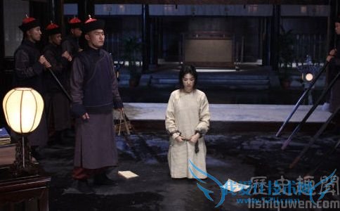 秋瑾受审剧照 秋瑾受审剧照