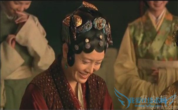 《红楼梦》尤氏剧照 《红楼梦》尤氏剧照