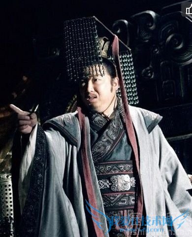 彭波饰演的楚怀王剧照 彭波饰演的楚怀王剧照