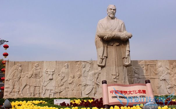 张择端塑像 张择端塑像