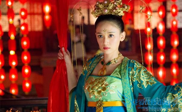 东方不败和任盈盈 东方不败和任盈盈换心 东方不败和任盈盈 东方不败和任盈盈换心