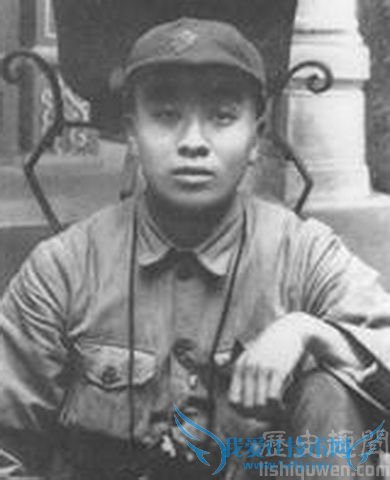 谭政的简历 谭政的夫人是谁 谭政的简历 谭政的夫人是谁